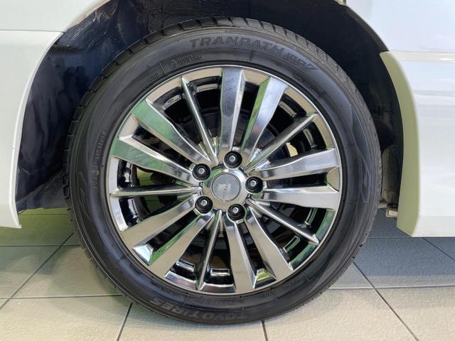 セレナ ライダー　ブラックライン　Ｓ－ハイブリッド　禁煙車　８型ナビ　クルーズコントロール　両側電動ドア　ＨＩＤヘッドライト　バックカメラ　ＥＴＣ　アイドリングストップ　スマートキー　純正１７インチアルミホイール（37枚目）