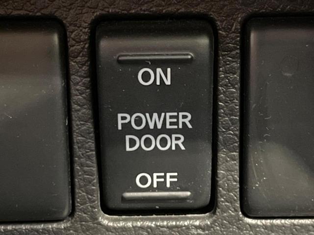 セレナ ライダー　ブラックライン　Ｓ－ハイブリッド　禁煙車　８型ナビ　クルーズコントロール　両側電動ドア　ＨＩＤヘッドライト　バックカメラ　ＥＴＣ　アイドリングストップ　スマートキー　純正１７インチアルミホイール（47枚目）