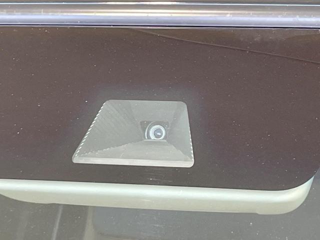 【ホンダセンシング】走行中に前方の車両等を認識し、衝突しそうな時は警報とブレーキで衝突回避と被害軽減をアシスト。より安全にドライブをお楽しみいただけます。