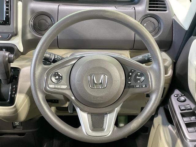 ステアリングも使用感が少なく、きれいな状態となっております♪