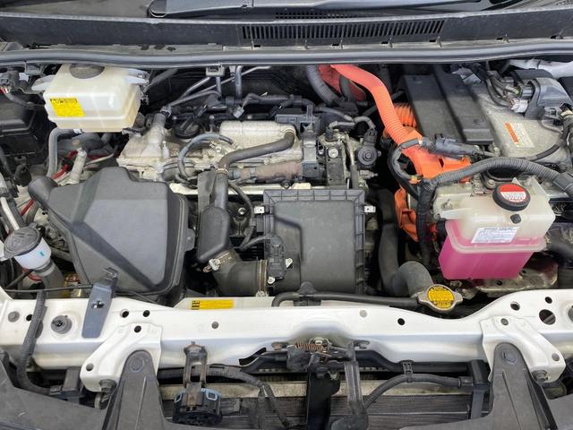 エスクァイア ハイブリッドGi 禁煙車 モデリスタエアロ 純正9型ナビ クルーズコントロール 両側電動ドア 合皮レザー シートヒーター LEDヘッド バックカメラ ETC 純正15インチアルミ スマートキー(18枚目)