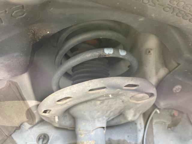 エスクァイア ハイブリッドGi 禁煙車 モデリスタエアロ 純正9型ナビ クルーズコントロール 両側電動ドア 合皮レザー シートヒーター LEDヘッド バックカメラ ETC 純正15インチアルミ スマートキー(20枚目)