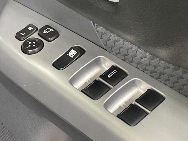 スペーシア Xリミテッド 禁煙車 HDDナビ レーダーブレーキサポート 両側電動ドア バックカメラ スマートキー HIDヘッド ETC オートライト オートエアコン 純正14インチアルミ Bluetooth CD/DVD再生(31枚目)