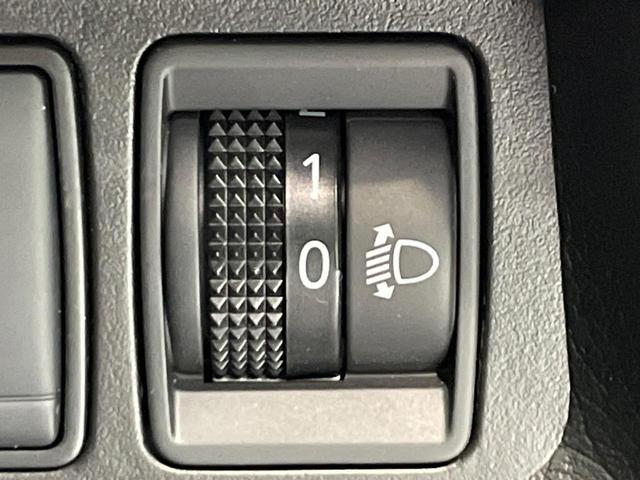 エクストレイル ２０Ｘｉ　ハイブリッド　４ＷＤ　禁煙車　メーカーＳＤナビ　エマージェンシーブレーキ　全周囲カメラ　レーダークルーズ　電動リアゲート　コーナーセンサー　レーンキープ　シートヒーター　ＬＥＤヘッド　ルーフレール　ＥＴＣ　ドラレコ（48枚目）