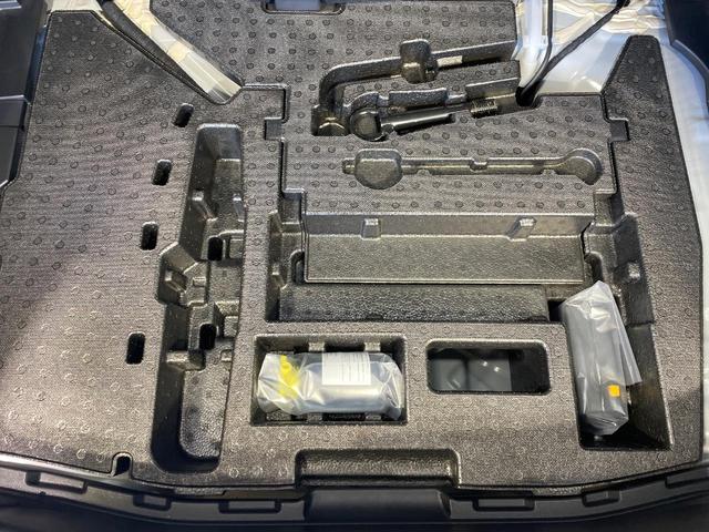 ノート Ｘ　禁煙車　９型メーカーナビ　全周囲カメラ　衝突軽減装置　スマートルームミラー　プロパイロット　ＢＳＭ　踏み間違い防止アシスト　クリアランスソナー　ＬＥＤヘッド　ＥＴＣ　ワンオーナー（25枚目）