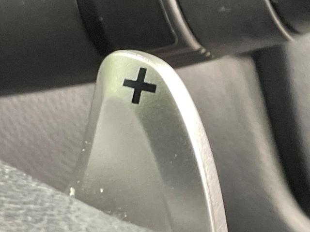 フィットハイブリッド Sパッケージ 禁煙車 純正SDナビ シティブレーキアクティブシステム クルーズコントロール LEDヘッド バックカメラ ETC 純正16インチアルミ スマートキー オートライト(6枚目)