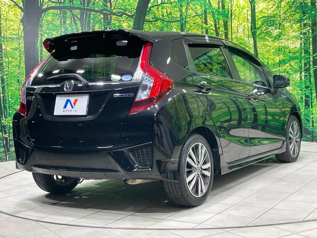 フィットハイブリッド Sパッケージ 禁煙車 純正SDナビ シティブレーキアクティブシステム クルーズコントロール LEDヘッド バックカメラ ETC 純正16インチアルミ スマートキー オートライト(17枚目)