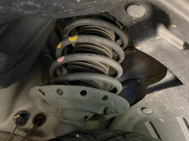 フィットハイブリッド Sパッケージ 禁煙車 純正SDナビ シティブレーキアクティブシステム クルーズコントロール LEDヘッド バックカメラ ETC 純正16インチアルミ スマートキー オートライト(20枚目)