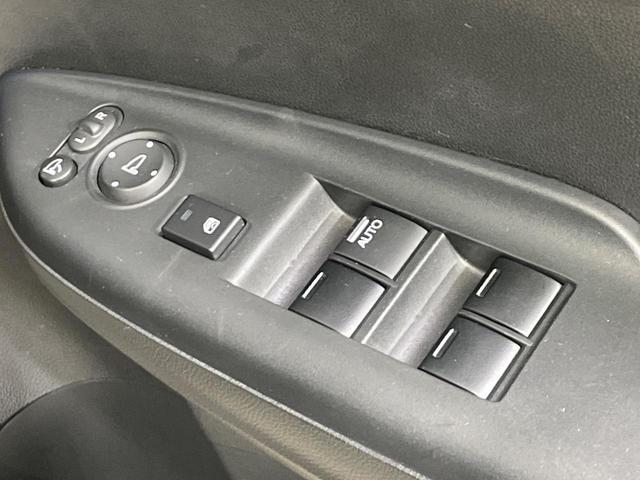 フィットハイブリッド Sパッケージ 禁煙車 純正SDナビ シティブレーキアクティブシステム クルーズコントロール LEDヘッド バックカメラ ETC 純正16インチアルミ スマートキー オートライト(36枚目)