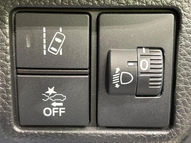 【車線維持支援システム】高速道路走行時、車線からはみ出しそうな時にステアリングを制御。より安心・安全な運転をサポートしてくれます！