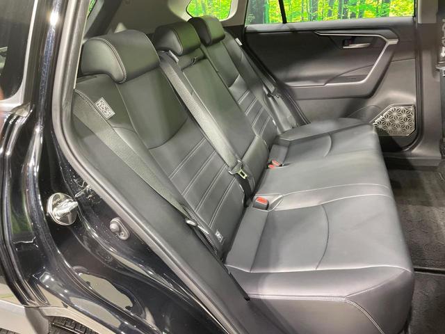 RAV4 G Zパッケージ 4WD 禁煙車 ルーフレール 純正9型ナビ 衝突軽減 レーダークルーズ 合皮レザー パワーシート シートメモリー シートヒーター ステアリングヒーター 電動リア LEDヘッド バックカメラ ETC(12枚目)