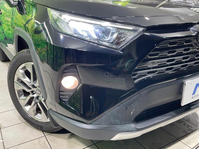 RAV4 G Zパッケージ 4WD 禁煙車 ルーフレール 純正9型ナビ 衝突軽減 レーダークルーズ 合皮レザー パワーシート シートメモリー シートヒーター ステアリングヒーター 電動リア LEDヘッド バックカメラ ETC(14枚目)