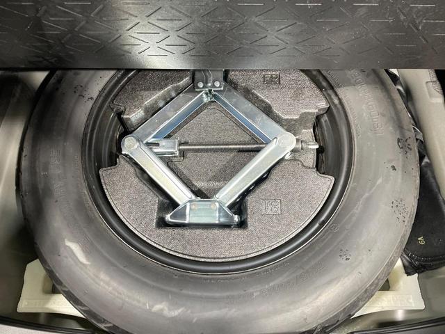 RAV4 G Zパッケージ 4WD 禁煙車 ルーフレール 純正9型ナビ 衝突軽減 レーダークルーズ 合皮レザー パワーシート シートメモリー シートヒーター ステアリングヒーター 電動リア LEDヘッド バックカメラ ETC(29枚目)