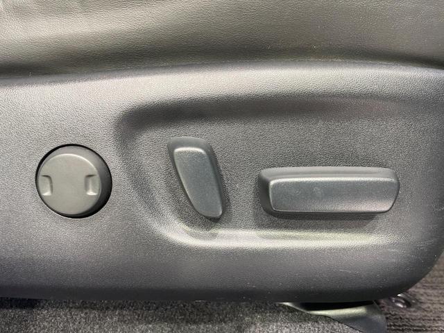 ハリアー エレガンス 禁煙車 純正9型ナビ ハーフレザー パワーシート LEDヘッド バックカメラ ETC 純正17インチアルミ スマートキー Bluetooth再生 電動格納ミラー(5枚目)