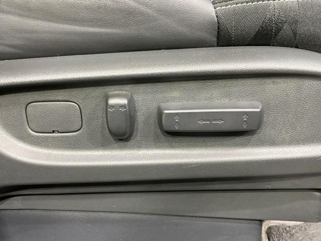 オデッセイハイブリッド ハイブリッドアブソルート・ホンダセンシング 禁煙車 純正9型ナビ 後席モニター ホンダセンシング レーダークルーズ 両側電動ドア ハーフレザー パワーシート LEDヘッド バックカメラ ETC 純正17インチアルミ スマートキー(9枚目)