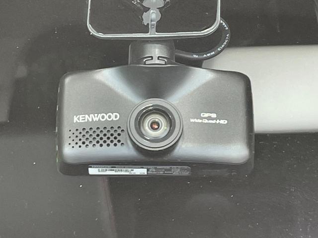 スペーシアカスタム ハイブリッドＸＳ　禁煙車　フローティング９型ナビ　スズキセーフティサポート　両側電動ドア　ハーフレザー　シートヒーター　クリアランスソナー　ＬＥＤヘッド　ＥＴＣ　アイドリングストップ　スマートキー　純正１５インチアルミ（7枚目）