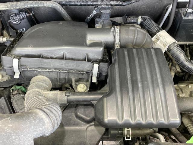 スペーシアカスタム ハイブリッドＸＳ　禁煙車　フローティング９型ナビ　スズキセーフティサポート　両側電動ドア　ハーフレザー　シートヒーター　クリアランスソナー　ＬＥＤヘッド　ＥＴＣ　アイドリングストップ　スマートキー　純正１５インチアルミ（18枚目）