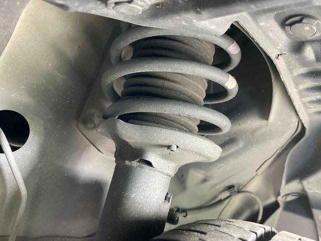 スペーシアカスタム ハイブリッドＸＳ　禁煙車　フローティング９型ナビ　スズキセーフティサポート　両側電動ドア　ハーフレザー　シートヒーター　クリアランスソナー　ＬＥＤヘッド　ＥＴＣ　アイドリングストップ　スマートキー　純正１５インチアルミ（20枚目）