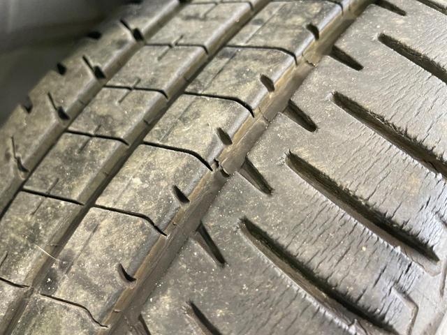 スペーシアカスタム ハイブリッドＸＳ　禁煙車　フローティング９型ナビ　スズキセーフティサポート　両側電動ドア　ハーフレザー　シートヒーター　クリアランスソナー　ＬＥＤヘッド　ＥＴＣ　アイドリングストップ　スマートキー　純正１５インチアルミ（30枚目）