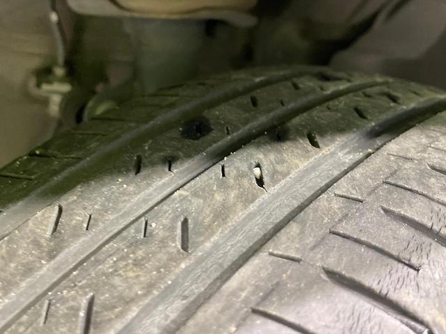 ノート X 禁煙車 純正SDナビ スマートキー オートライト オートエアコン Bluetooth CD/DVD再生 フルセグTV アイドリングストップ(28枚目)