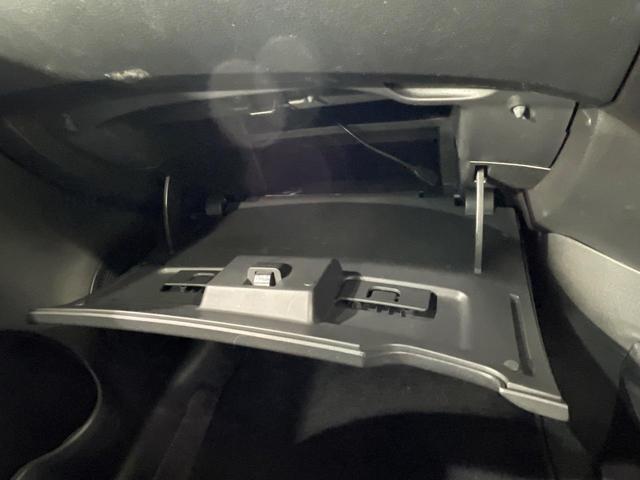 ノート X 禁煙車 純正SDナビ スマートキー オートライト オートエアコン Bluetooth CD/DVD再生 フルセグTV アイドリングストップ(46枚目)