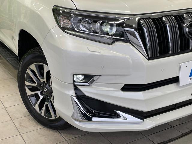 【ＬＥＤヘッドライト】悪天候や夜間走行時も良好な視界を確保し安心して運転できる高輝度ＬＥＤヘッドライトを装備！点灯速度が早く、消費電力も抑えられています。