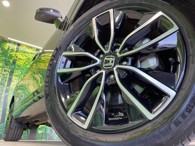 ヴェゼル ｅ：ＨＥＶ　Ｚ　禁煙車　ホンダコネクトディスプレイ　ＢＳＭ　ホンダセンシング　レーダークルーズ　ハーフレザー　シートヒーター　ステアリングヒーター　電動リア　クリアランスソナー　ＬＥＤヘッド　バックカメラ　ＥＴＣ（13枚目）