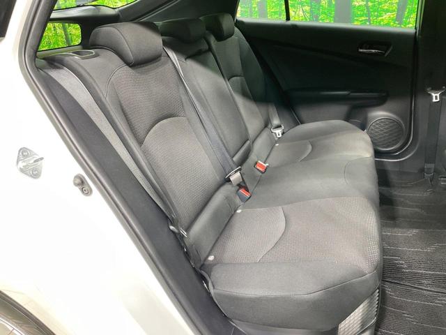 プリウス S 禁煙車 純正SDナビ セーフティセンス レーダークルーズ 車線逸脱警報 LEDヘッド バックカメラ ETC 純正15インチアルミ スマートキー(9枚目)