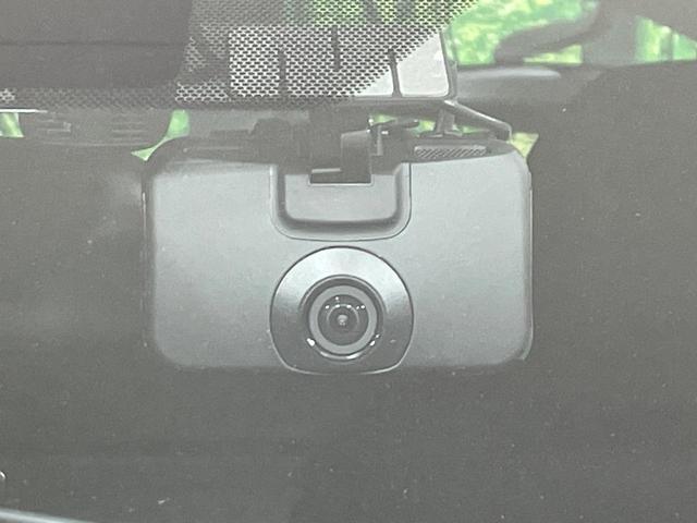 プリウス S 禁煙車 純正SDナビ セーフティセンス レーダークルーズ 車線逸脱警報 LEDヘッド バックカメラ ETC 純正15インチアルミ スマートキー(21枚目)