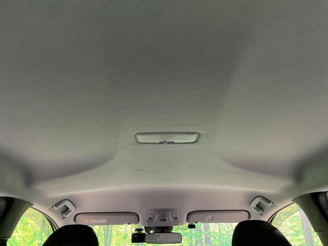 プリウス S 禁煙車 純正SDナビ セーフティセンス レーダークルーズ 車線逸脱警報 LEDヘッド バックカメラ ETC 純正15インチアルミ スマートキー(27枚目)