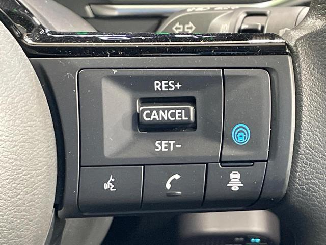 ノート X 禁煙車 メーカーナビ アラウンドビュー エマージェンシーブレーキ プロパイロット スマートルームミラー ステアリングヒーター クリアランスソナー LEDヘッド ETC 16インチアルミ スマートキー(5枚目)