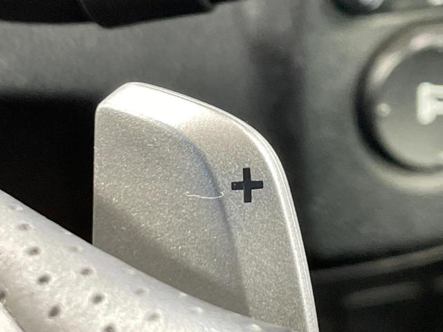 フィット RS 禁煙車 SDナビ HIDヘッド バックカメラ ETC Bluetooth再生 ドラレコ 純正16インチアルミ オートエアコン オートライト 電動格納ミラー(5枚目)