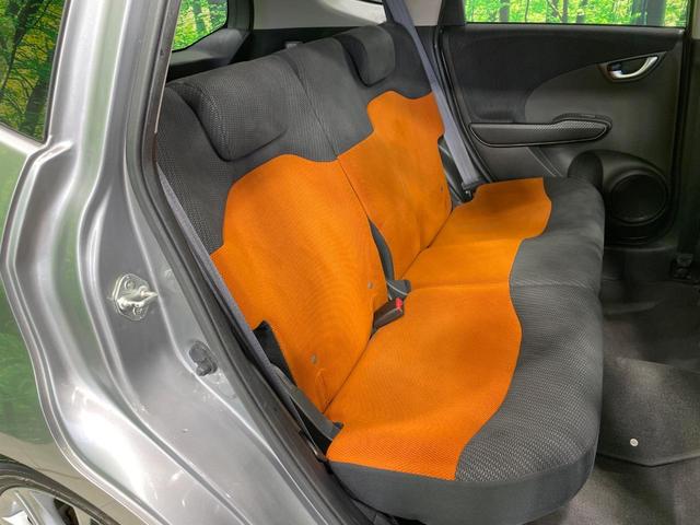 フィット RS 禁煙車 SDナビ HIDヘッド バックカメラ ETC Bluetooth再生 ドラレコ 純正16インチアルミ オートエアコン オートライト 電動格納ミラー(9枚目)