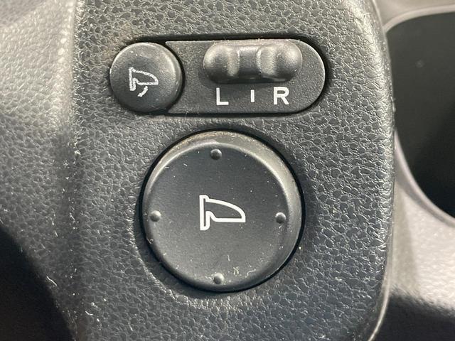 フィット RS 禁煙車 SDナビ HIDヘッド バックカメラ ETC Bluetooth再生 ドラレコ 純正16インチアルミ オートエアコン オートライト 電動格納ミラー(41枚目)