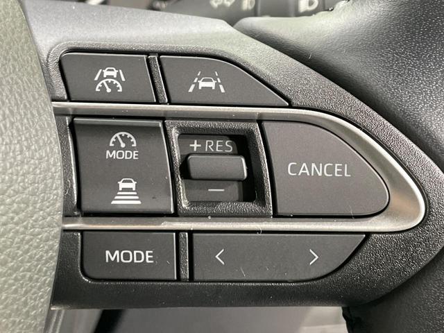 【レーダークルーズコントロール】高速道路での長距離走行が楽に！！自動で速度を保つクルーズコントロールが、衝突軽減システムと連携し、前方の車両を感知して車間を保つように速度調節してくれます！！