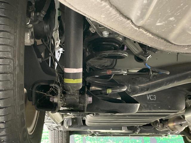 お車を安心してお乗りいただく為には、足回りの定期点検が欠かせません。サービスサポート（有償保証）では無料点検もご提供しており、安心のカーライフをお過ごしいただけるサポート体制が整っています。