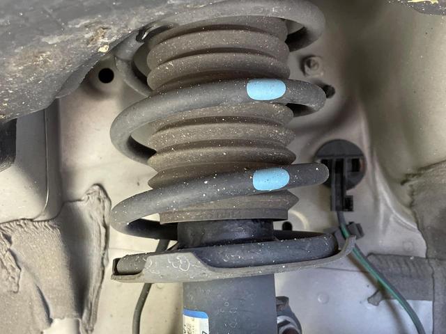 弊社では、全車『修復歴なし』のお車のみ取り扱っております。専任バイヤーによる厳選した仕入れの後、入庫後の車両チェックを行い、ネクステージが認定した高品質な中古車をご提供しております。