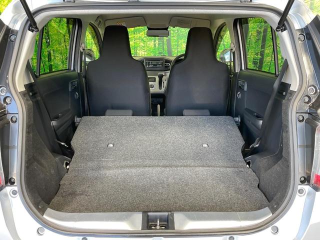 普段のお買い物や通勤、送迎等に十分な荷室スペースを確保しております。セカンドシートを倒すと、大きな荷物の積載も可能です♪