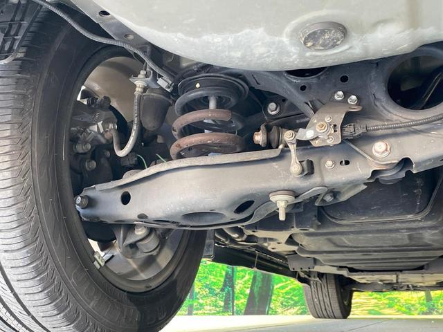 お車を安心してお乗りいただく為には、足回りの定期点検が欠かせません。サービスサポート（有償保証）では無料点検もご提供しており、安心のカーライフをお過ごしいただけるサポート体制が整っています。