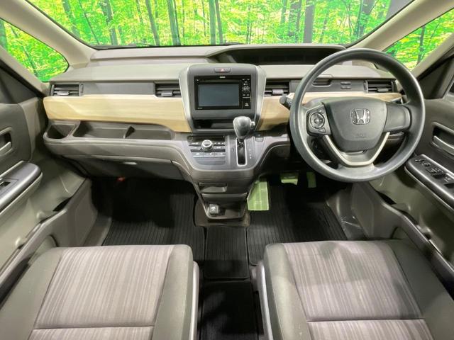 フリード Ｇ　禁煙車　純正ディスプレイオーディオ　電動スライドドア　バックカメラ　ＥＴＣ　スマートキー　オートエアコン　Ｂｌｕｅｔｏｏｔｈ再生　電動格納ミラー　ドラレコ　ＣＤ／ＤＶＤ再生　アイドリングストップ（2枚目）