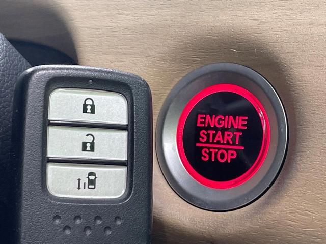 フリード Ｇ　禁煙車　純正ディスプレイオーディオ　電動スライドドア　バックカメラ　ＥＴＣ　スマートキー　オートエアコン　Ｂｌｕｅｔｏｏｔｈ再生　電動格納ミラー　ドラレコ　ＣＤ／ＤＶＤ再生　アイドリングストップ（8枚目）