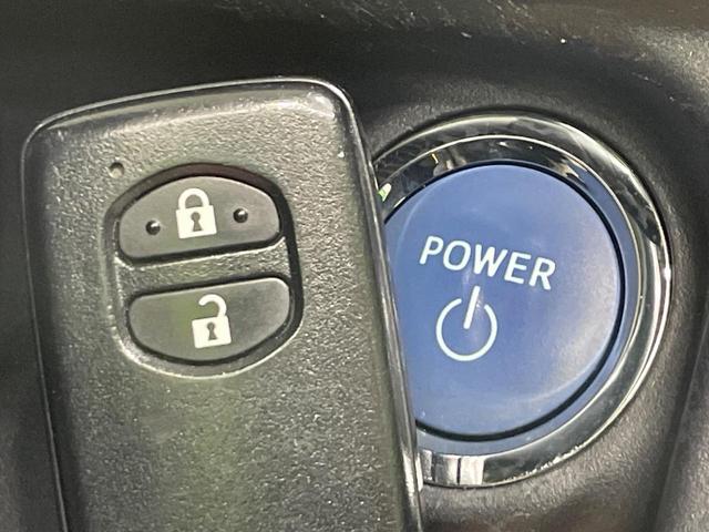 アクア Ｇ　禁煙車　純正ＳＤナビ　クリアランスソナー　ＥＴＣ　ＬＥＤヘッド　バックカメラ　オートエアコン　オートライト　スマートキー　Ｂｌｕｅｔｏｏｔｈ再生　電動格納ミラー（7枚目）