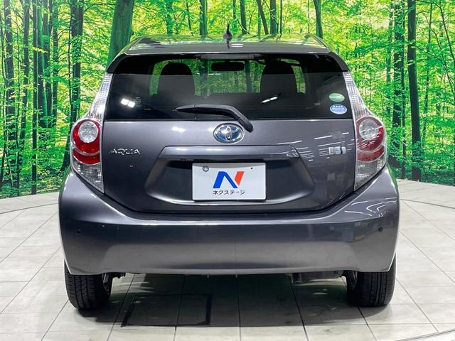 アクア Ｇ　禁煙車　純正ＳＤナビ　クリアランスソナー　ＥＴＣ　ＬＥＤヘッド　バックカメラ　オートエアコン　オートライト　スマートキー　Ｂｌｕｅｔｏｏｔｈ再生　電動格納ミラー（17枚目）