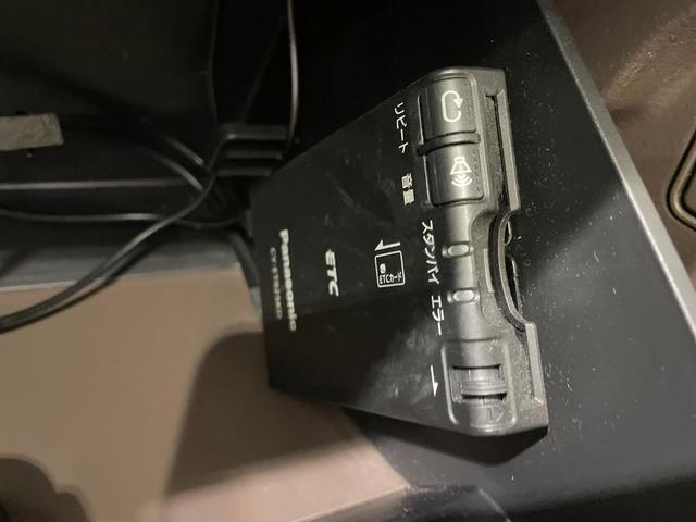 ＭＲワゴンＷｉｔ ＸＳ　禁煙車　ＳＤナビ　合皮レザー　ＨＩＤヘッドライト　純正１４インチアルミホイール　スマートキー　アイドリングストップ　オートエアコン　オートライト（4枚目）