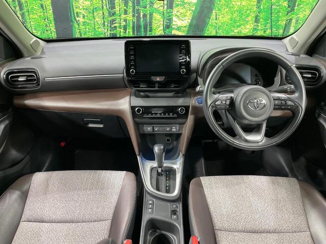 ヤリスクロス ハイブリッドＺ　禁煙車　ディスプレイオーディオ　全周囲カメラ　モデリスタ　セーフティセンス　レーダークルーズ　ハーフレザー　パワーシート　シートヒーター　クリアランスソナー　ＬＥＤヘッド　ＥＴＣ　純正１８インチアルミ（2枚目）