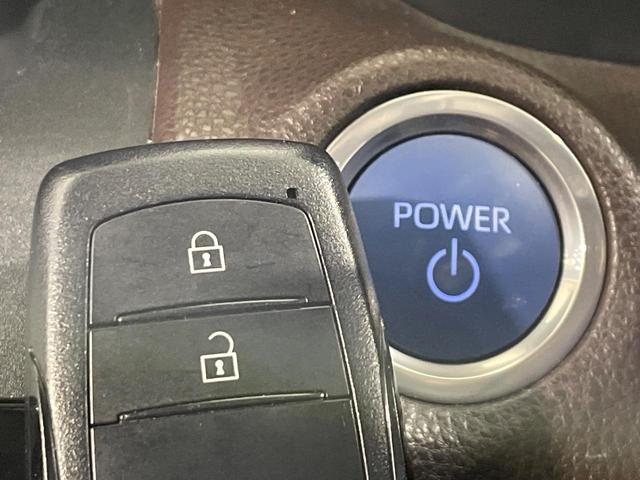 ヤリスクロス ハイブリッドＺ　禁煙車　ディスプレイオーディオ　全周囲カメラ　モデリスタ　セーフティセンス　レーダークルーズ　ハーフレザー　パワーシート　シートヒーター　クリアランスソナー　ＬＥＤヘッド　ＥＴＣ　純正１８インチアルミ（57枚目）