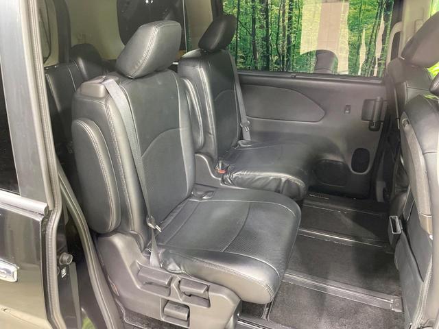 セレナ e-パワー ハイウェイスターV 禁煙車 セーフティA 純正9型ナビ 後席モニター アラウンドビュー 衝突軽減装置 踏み間違い防止アシスト パーキングアシスト クルコン 両側電動ドア LEDヘッド ETC 純正15インチアルミ(11枚目)