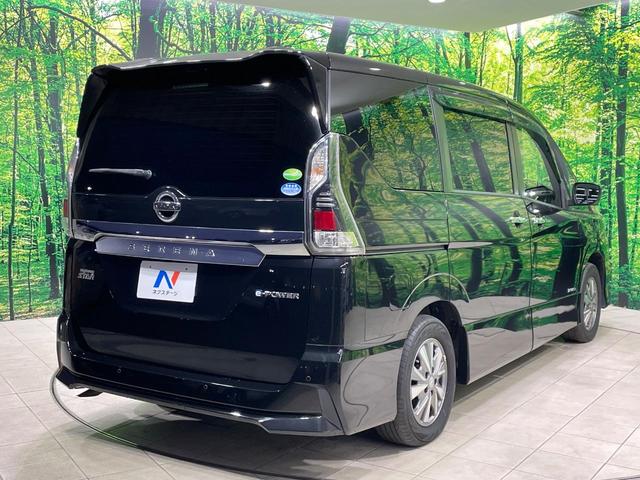 セレナ e-パワー ハイウェイスターV 禁煙車 セーフティA 純正9型ナビ 後席モニター アラウンドビュー 衝突軽減装置 踏み間違い防止アシスト パーキングアシスト クルコン 両側電動ドア LEDヘッド ETC 純正15インチアルミ(28枚目)