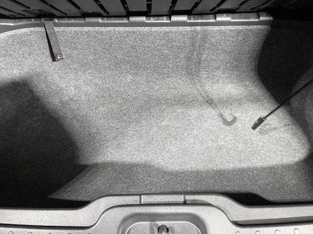 セレナ e-パワー ハイウェイスターV 禁煙車 セーフティA 純正9型ナビ 後席モニター アラウンドビュー 衝突軽減装置 踏み間違い防止アシスト パーキングアシスト クルコン 両側電動ドア LEDヘッド ETC 純正15インチアルミ(29枚目)