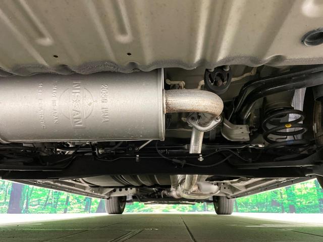 セレナ ハイウェイスターＳ－ＨＶアドバンスドセーフティパック　禁煙車　純正８型ナビ　後席モニター　アラウンドビュー　衝突軽減装置　クルコン　車線逸脱警報　両側電動ドア　ＬＥＤヘッド　ＥＴＣ　純正１６インチアルミ　スマートキー　アイドリングストップ（19枚目）